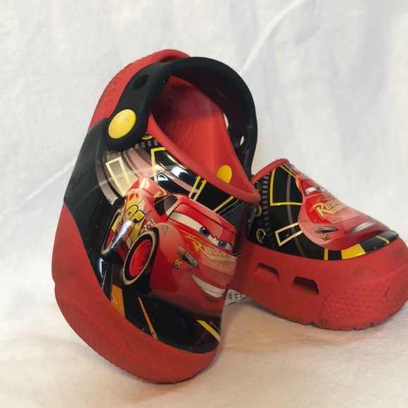 SOLD CROCS Lighting McQueen Cars C 6 Red light up - Picture 2 of 8